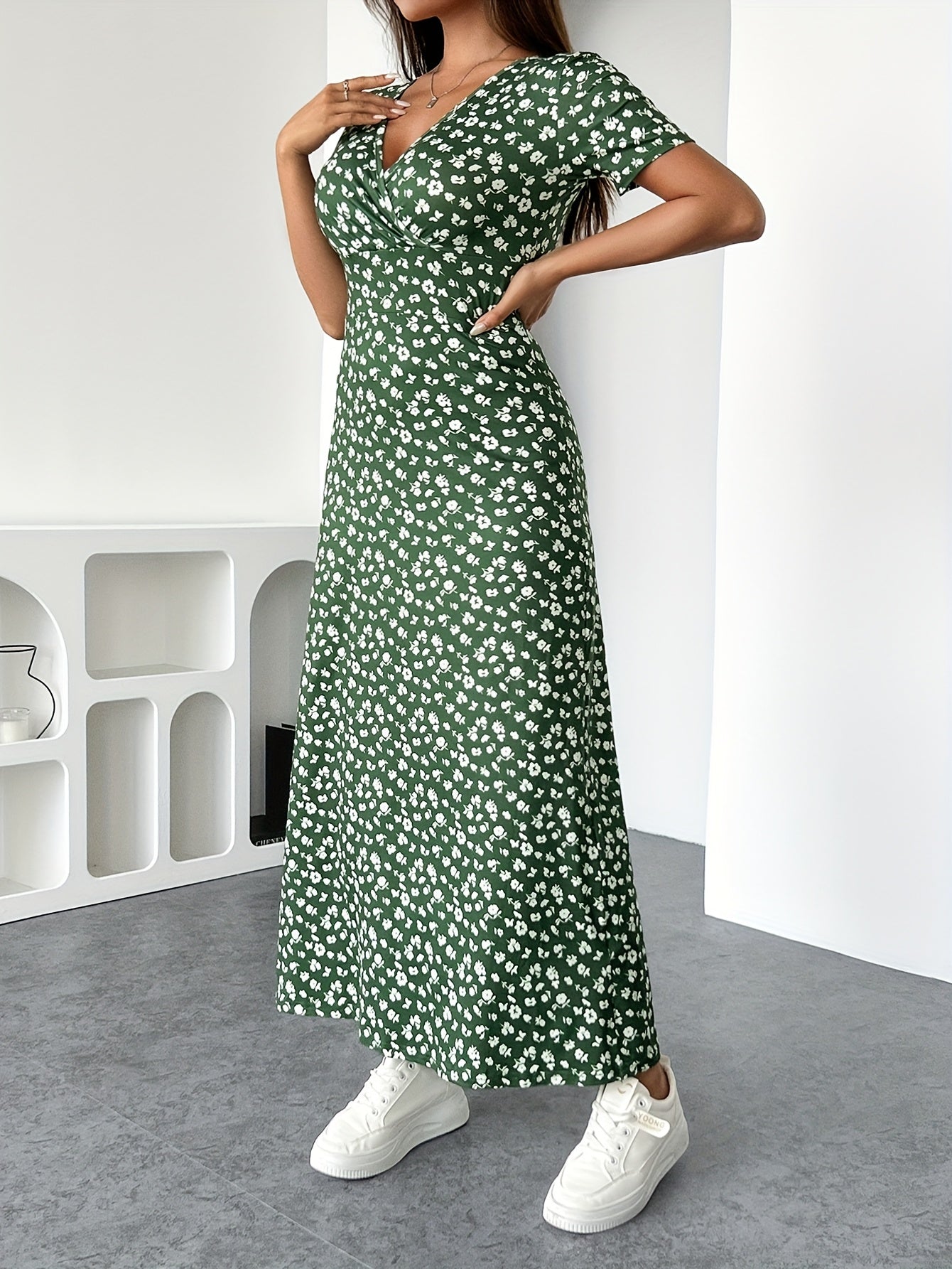 Rosalie | Floral V-Neck Summer Dress