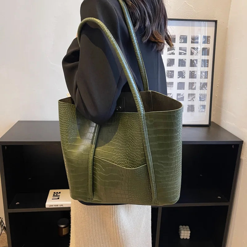 SYLVETTE | CROC SHOULDER BAG