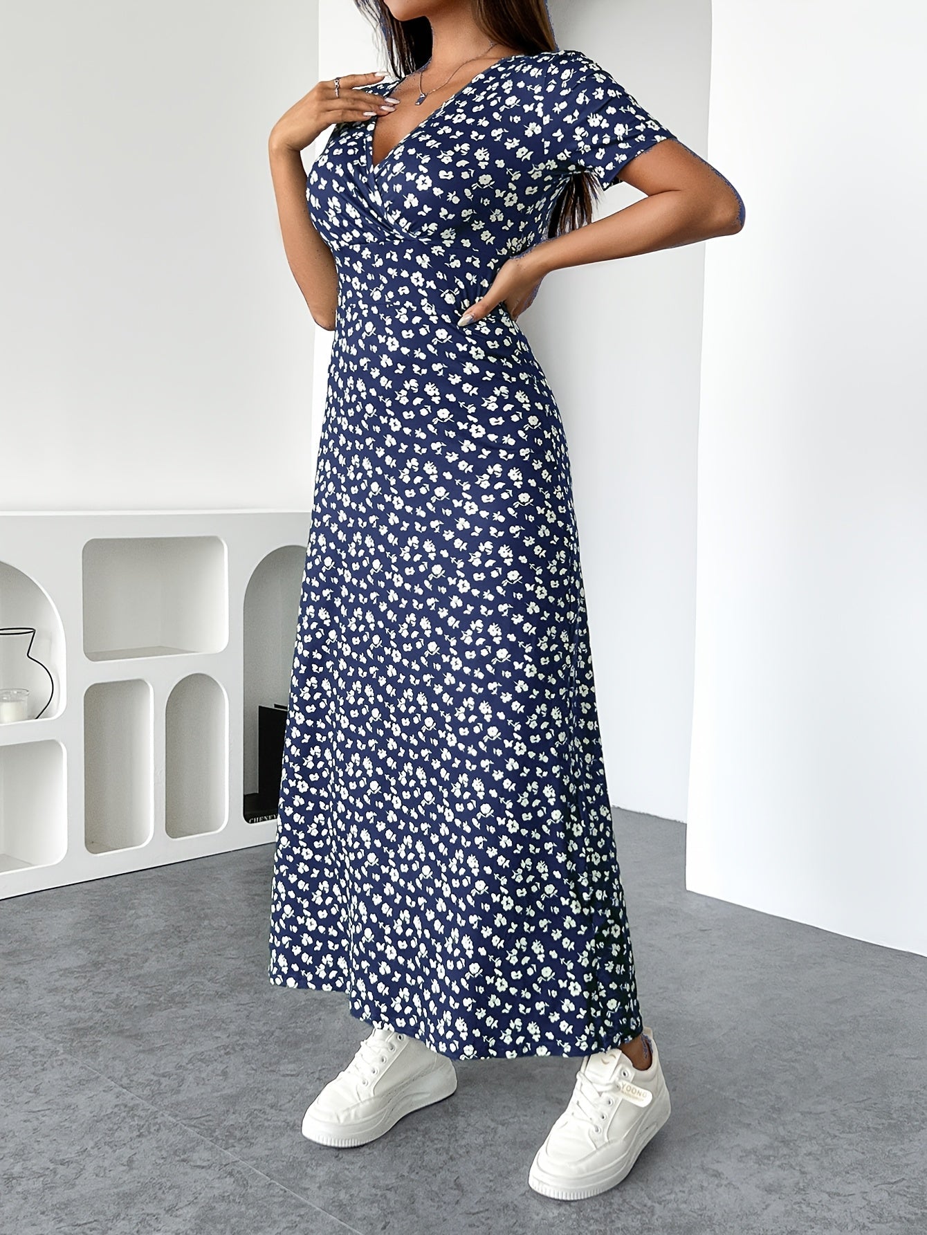 Rosalie | Floral V-Neck Summer Dress